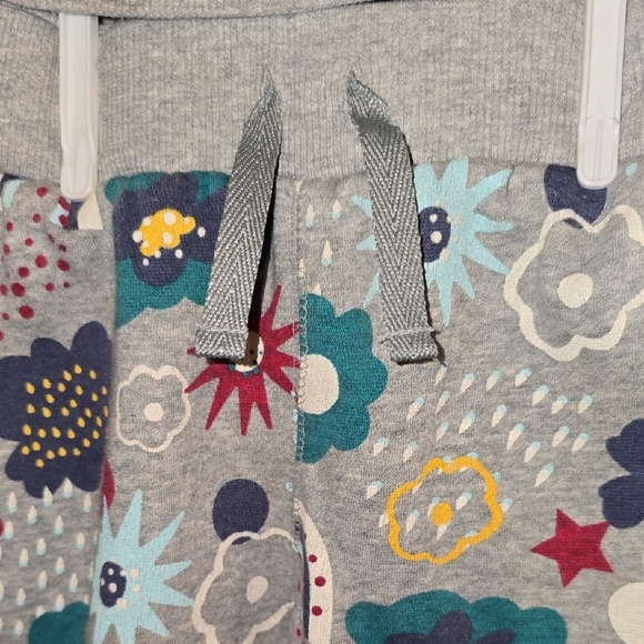 Falls Creek Gray and Blue Flowers And Rainbows Set Sizes 24 & 18 Months LOT K - Picture 5 of 5